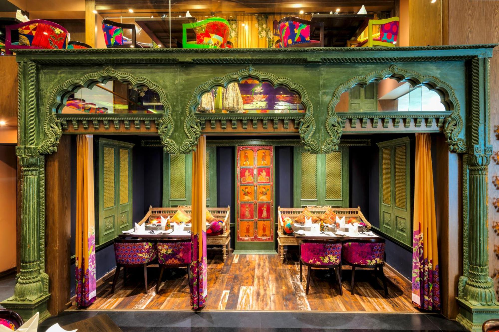 グランド チェンナイ バイ Grt ホテルズ エクステリア 写真 Interior of a restaurant in Mumbai