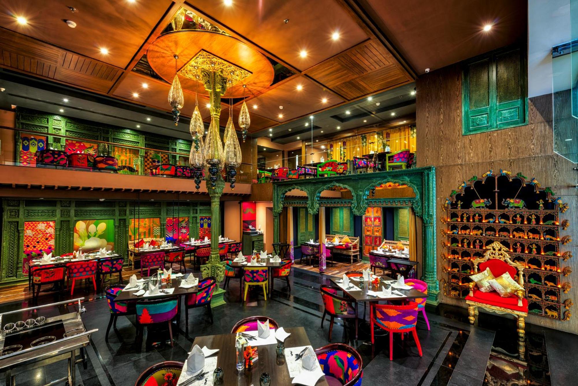 グランド チェンナイ バイ Grt ホテルズ エクステリア 写真 Interior of the restaurant