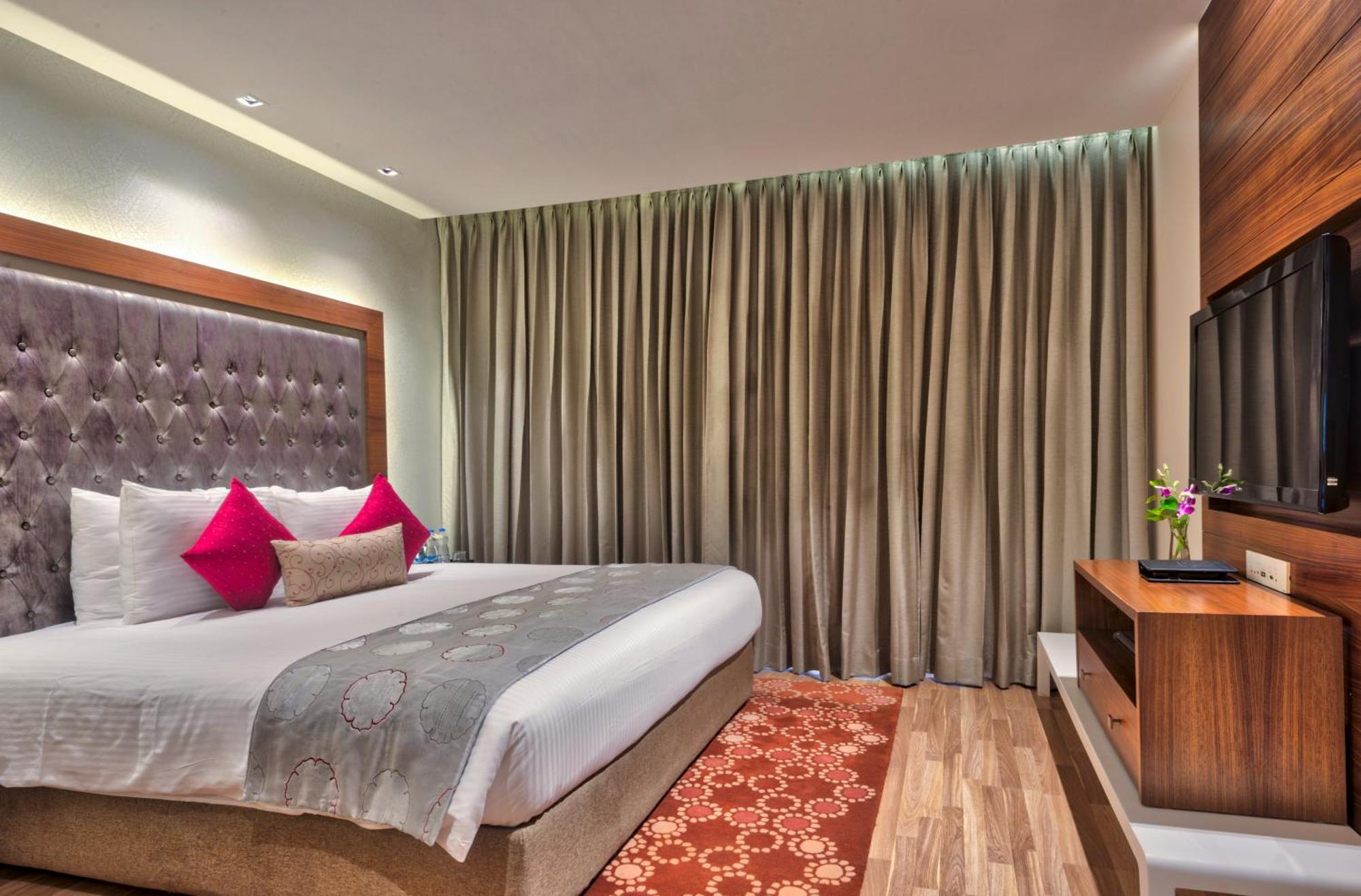 グランド チェンナイ バイ Grt ホテルズ エクステリア 写真 A bedroom at the hotel